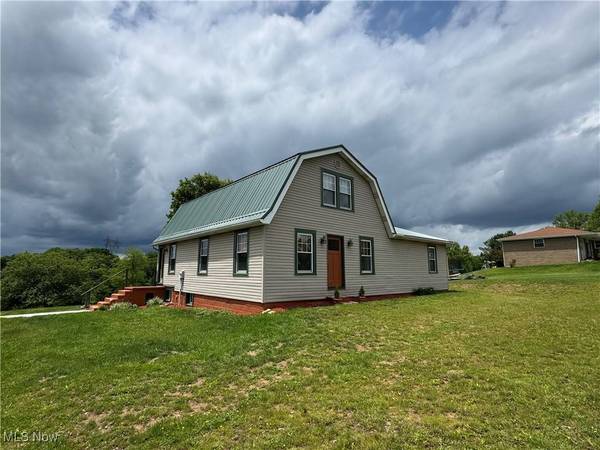 71322 Sharon RD, Bridgeport, OH 43912