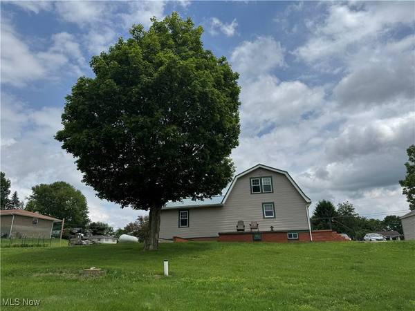 71322 Sharon RD, Bridgeport, OH 43912