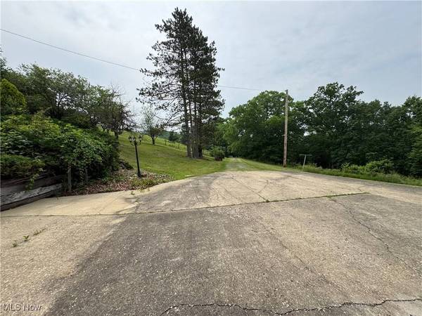 1281 Township Road 129, Adena, OH 43901