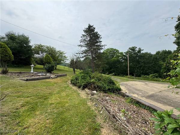 1281 Township Road 129, Adena, OH 43901