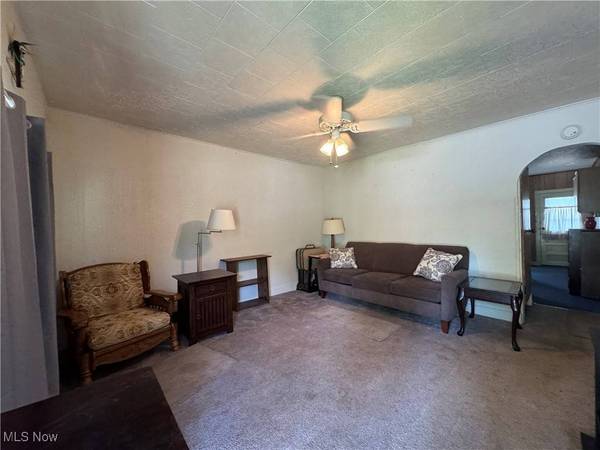 55612 National RD, Bridgeport, OH 43912