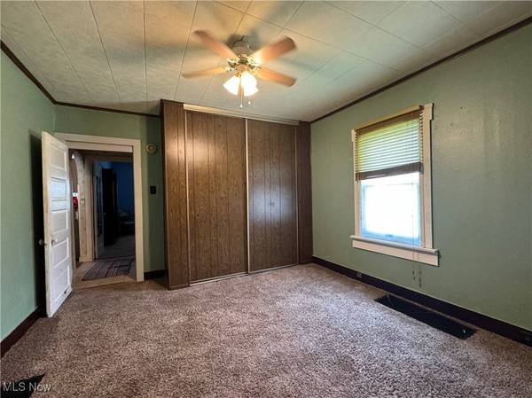 55612 National RD, Bridgeport, OH 43912