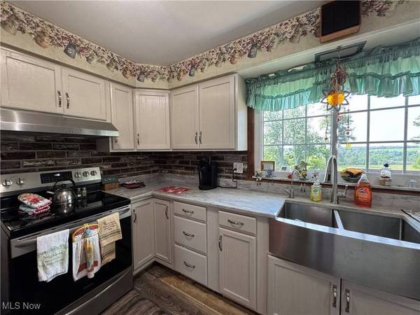 1267 State Route 250, Adena, OH 43901