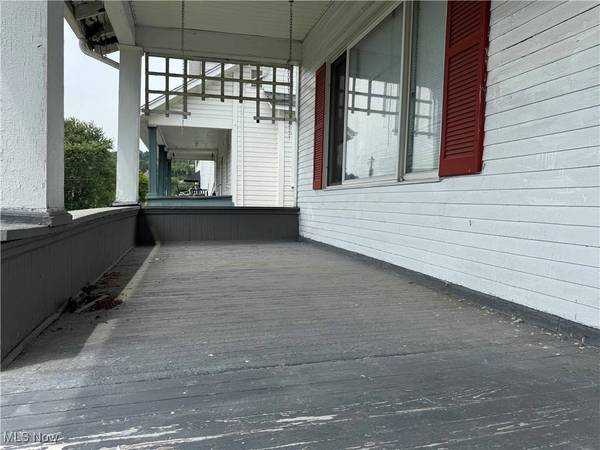 55233 Green Bank AVE, Bridgeport, OH 43912