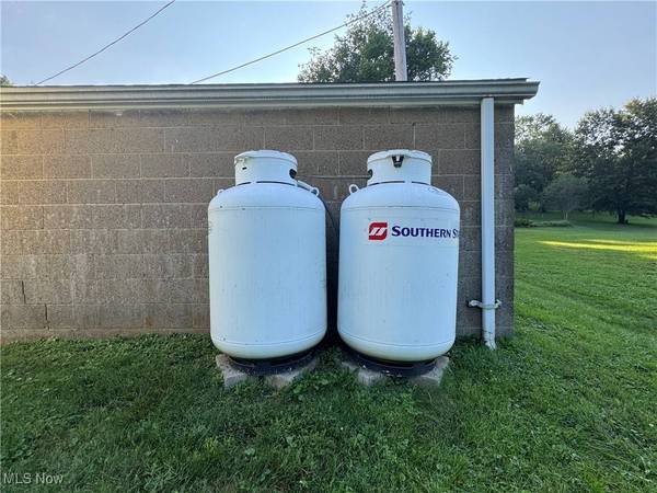 49770 Fairpoint Maynard RD, St Clairsville, OH 43950