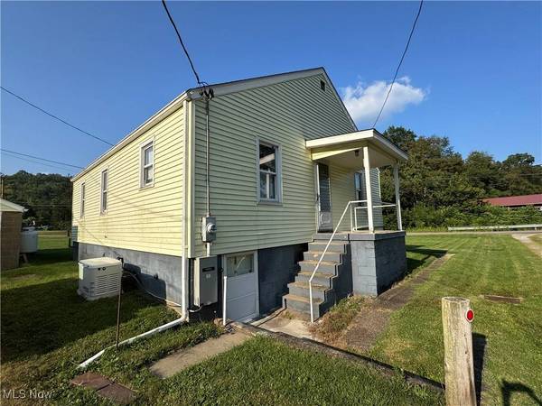 49770 Fairpoint Maynard RD, St Clairsville, OH 43950