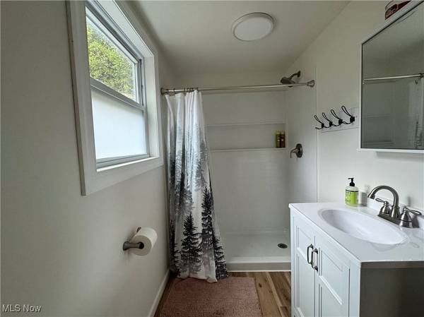 56068 Key Bellaire RD, Bellaire, OH 43906