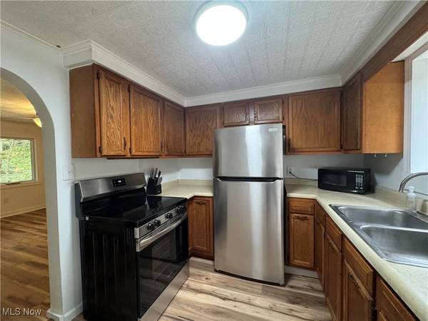 56068 Key Bellaire RD, Bellaire, OH 43906