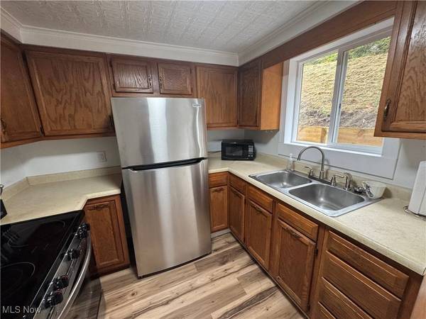 56068 Key Bellaire RD, Bellaire, OH 43906