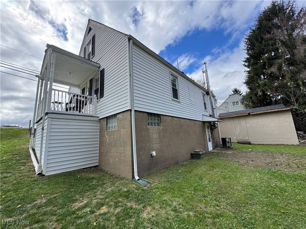 56745 Ferryview RD, Martins Ferry, OH 43935