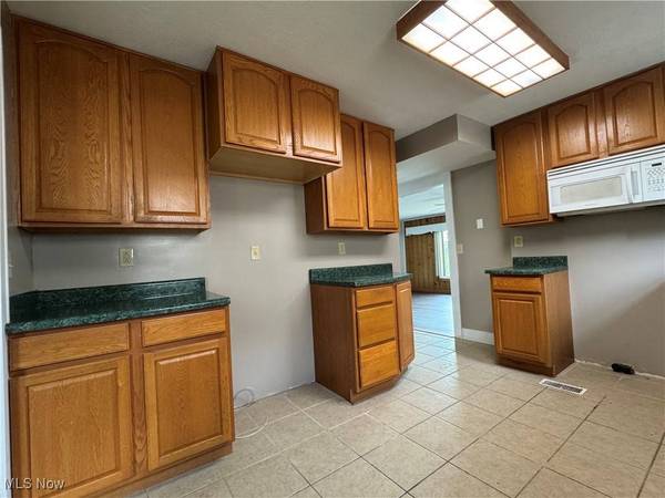 413 Saint Clair AVE, Cadiz, OH 43907