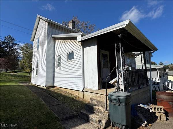 147 S Sugar ST, St Clairsville, OH 43950