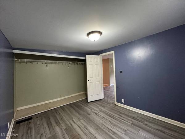 64301 Shady Lane RD, Bellaire, OH 43906