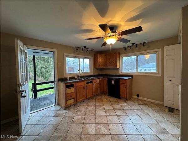 64301 Shady Lane RD, Bellaire, OH 43906