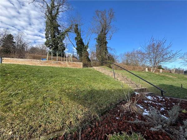 1511 N 9th ST, Martins Ferry, OH 43935