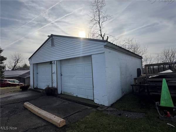 70170 Sunset HTS, Bridgeport, OH 43912