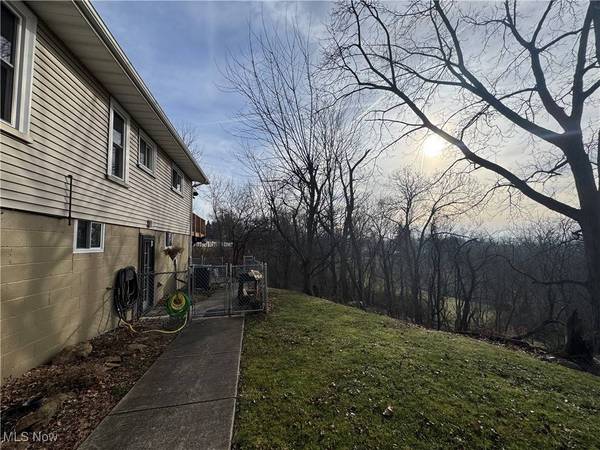 70170 Sunset HTS, Bridgeport, OH 43912