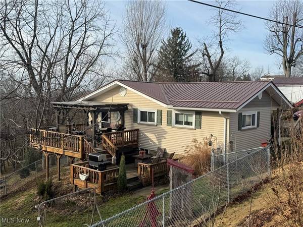 70170 Sunset HTS, Bridgeport, OH 43912