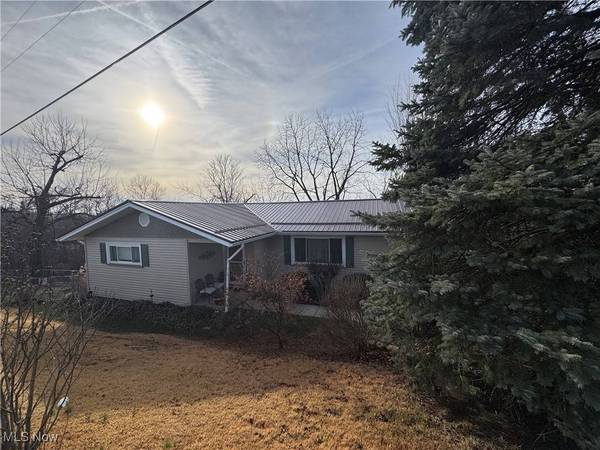 70170 Sunset HTS, Bridgeport, OH 43912