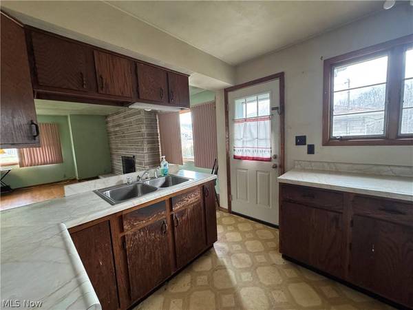 55400 Wabash ST, Bridgeport, OH 43912