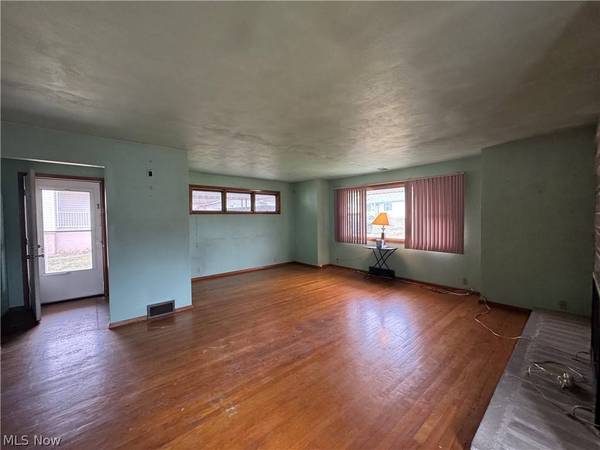 55400 Wabash ST, Bridgeport, OH 43912