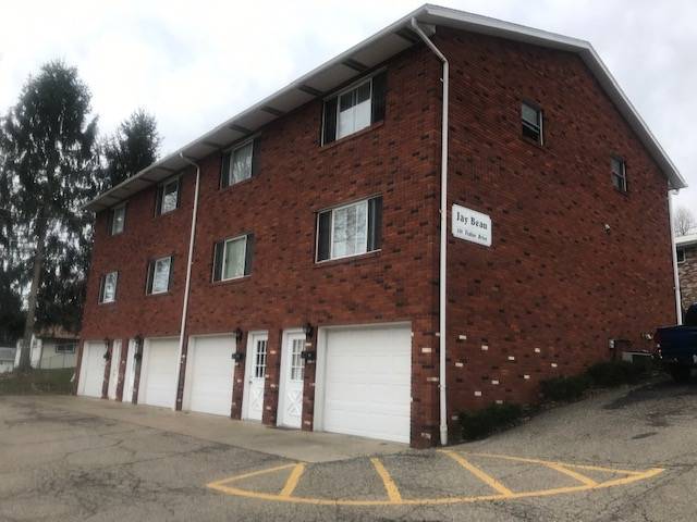 505 Trabar Dr #3, St Clairsville, OH 43950-1037