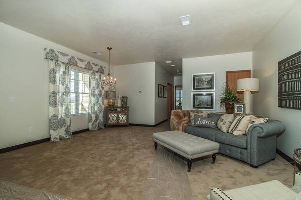 St Clairsville, OH 43950-8591,46810 Red Fox Ln #31