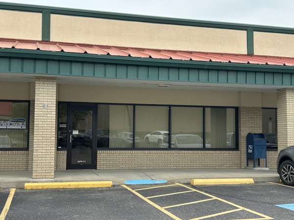 St Clairsville, OH 43950-8735,107 Plaza Dr #I/J