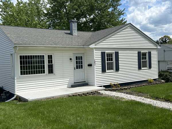 102 Hutchinson Dr, St Clairsville, OH 43950-1117