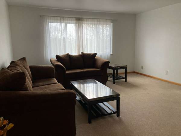 St Clairsville, OH 43950-1028,319 Johnet Dr #2
