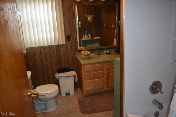 56929 Winding Hill RD, Bellaire, OH 43906