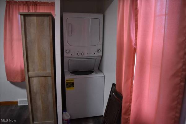 56929 Winding Hill RD, Bellaire, OH 43906