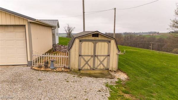 43996 Belmont Centerville RD, Belmont, OH 43718