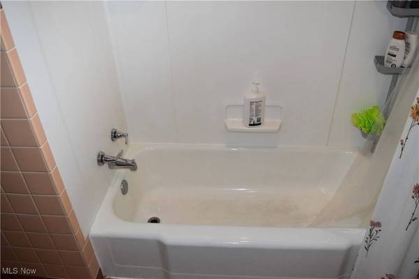 104 Franklin ST, St. Clairsville, OH 43950