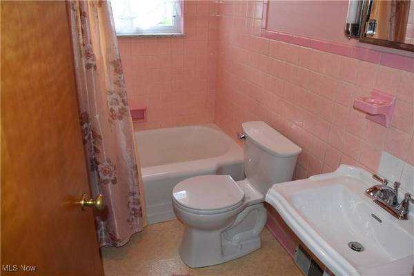 111 Clark RD, St. Clairsville, OH 43950