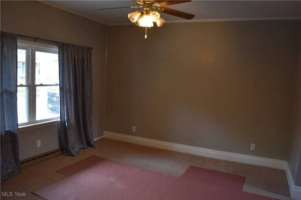 1028 Indiana ST, Martins Ferry, OH 43935