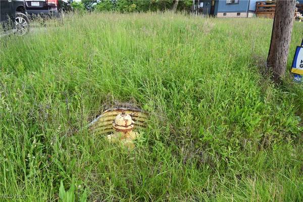 52710 Summit AVE, St. Clairsville, OH 43950