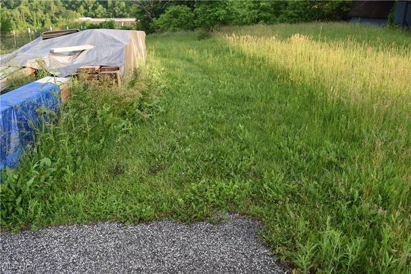 52710 Summit AVE, St. Clairsville, OH 43950