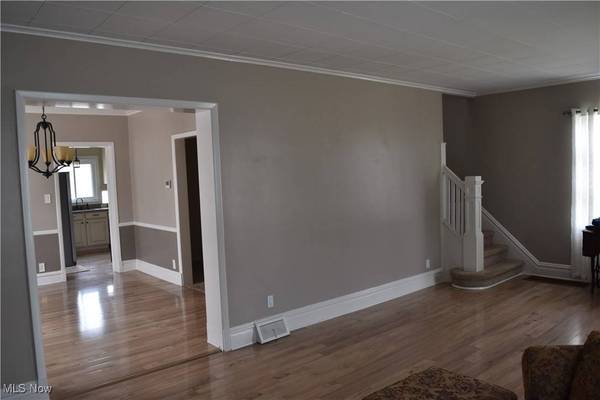 200 W 40th ST, Shadyside, OH 43947