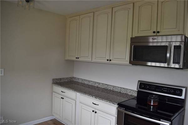 200 W 40th ST, Shadyside, OH 43947