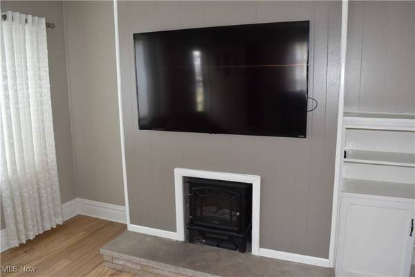 200 W 40th ST, Shadyside, OH 43947