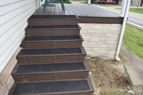 610 GlenDale Heights Rd, Glen Dale, WV 26041