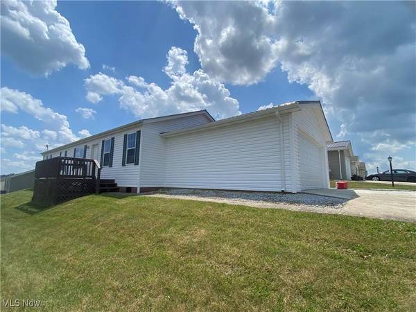 67330 Ebbert RD #9, St Clairsville, OH 43950