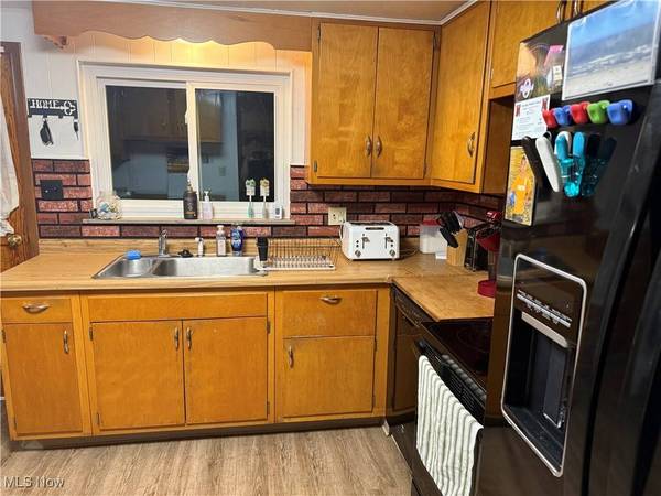 726 Buena Vista BLVD, Steubenville, OH 43952