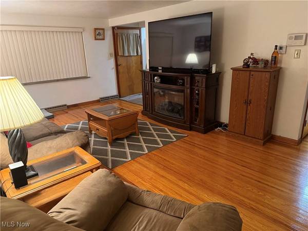 726 Buena Vista BLVD, Steubenville, OH 43952