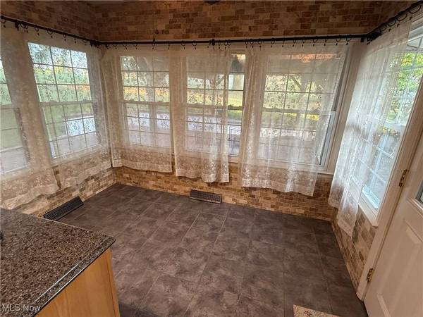 62239 Hillcrest RD, Barnesville, OH 43713