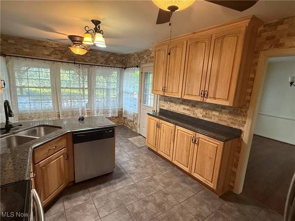 62239 Hillcrest RD, Barnesville, OH 43713