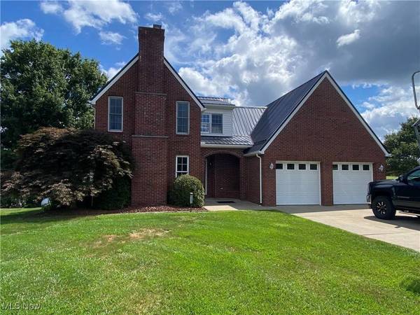 65893 McGregor Hill RD, Bellaire, OH 43906