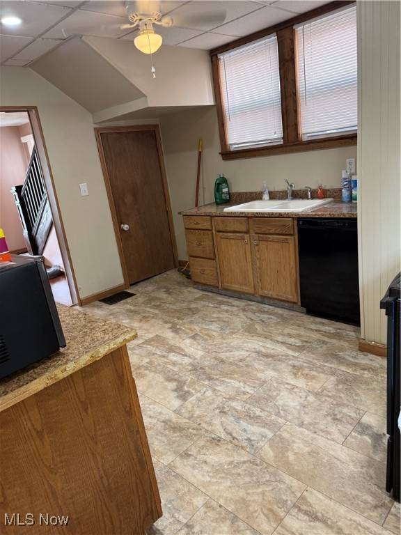 20 Locust AVE, Bridgeport, OH 43912