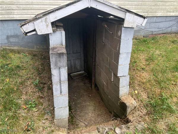 60551 Main ST, Jacobsburg, OH 43933